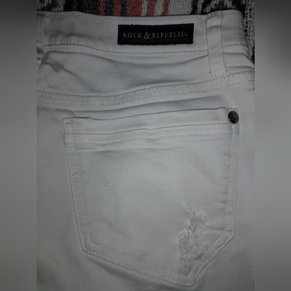 Rock & Republic White Denim Shorts 8 - Picture 4 of 6